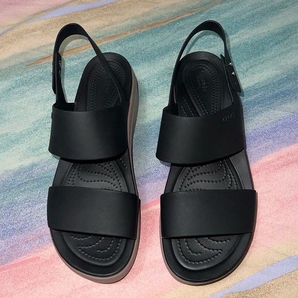 Crocs Brooklyn Low Wedge Platform Sandal Black / Mushroom Tan Size 11 - Picture 3 of 8